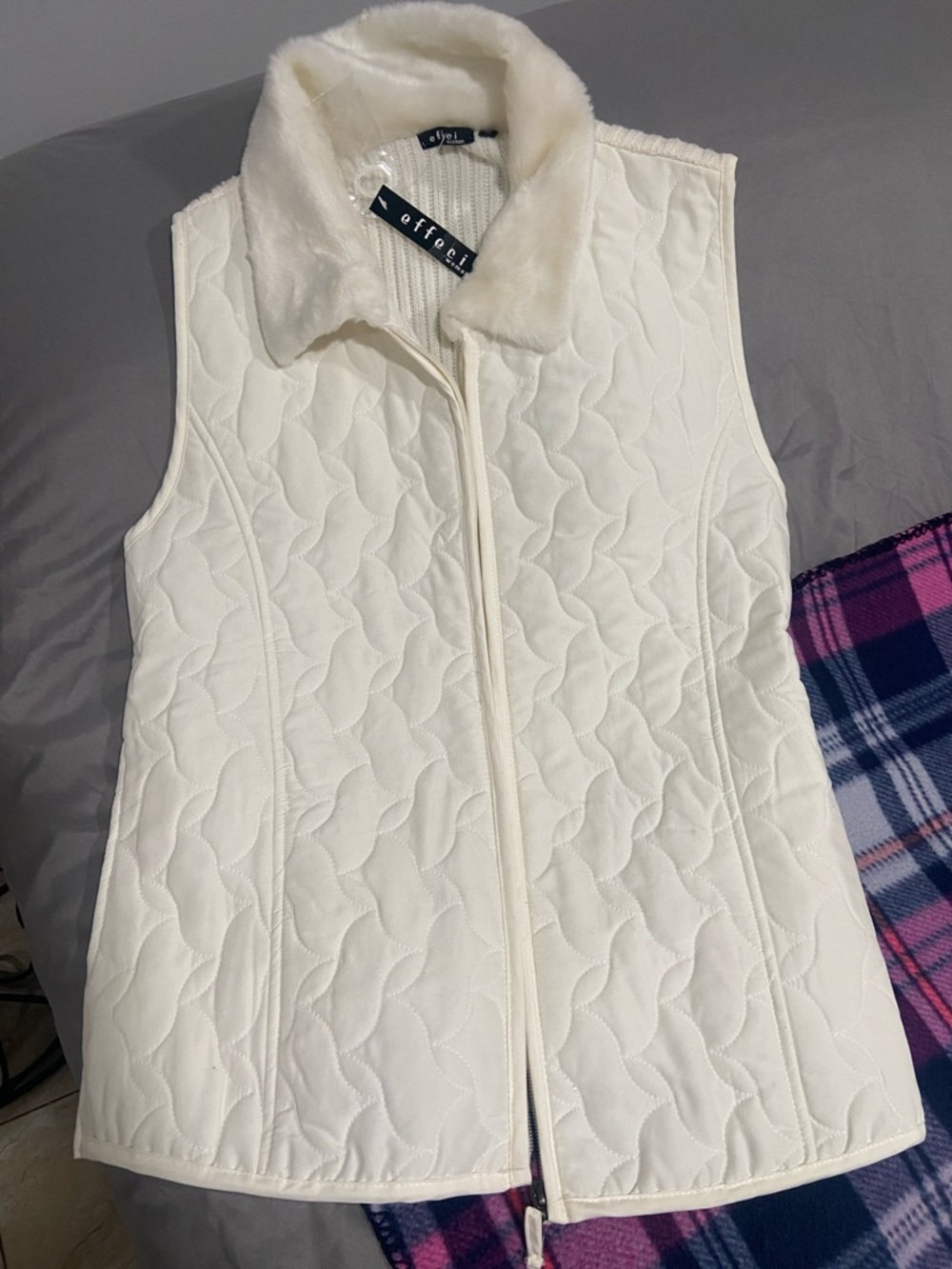 Effeci Quilted Faux-Fur Collar Vest in Cream